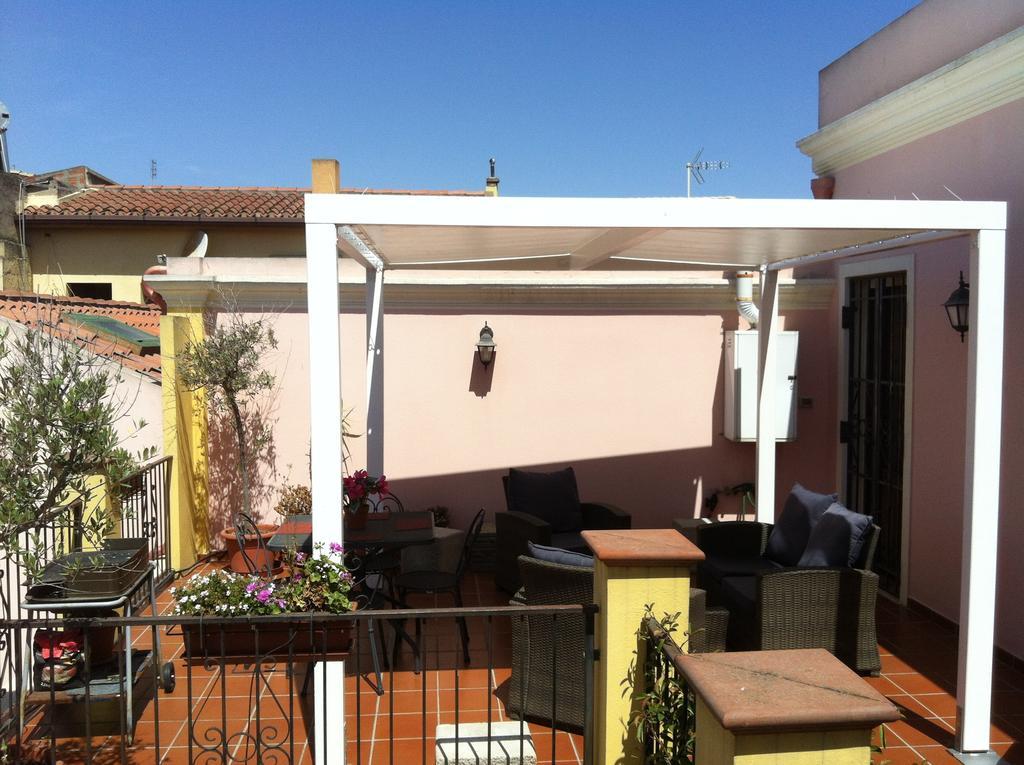 Pauli'S Holiday House Monserrato Exterior photo